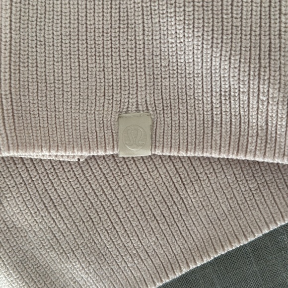 Lululemon Cotton Sweater - Picture 4 of 5